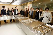 La escuela de hosteler�a del F�rum Carballo ya est� equipada desde hace tiempo, como pudieron comprobar los miembros de la corporaci�n que la visitaron el pasado mes de marzo.