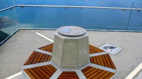 Uno de los elementos colocados dentro del mirado de Gibraltar, construido por Ales Ingeniería.Uno de los elementos colocados dentro del mirado de Gibraltar, construido por Ales Iluminación