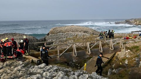 Estado de la pasarela en la playa de El Bocal en Santander donde se produjo la tragedia