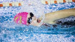 Espectaculares fotos dej la liga gallega infantil de natacin en Carballo