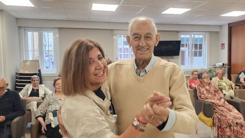 Seraf�n Garc�a, bailando con su hija