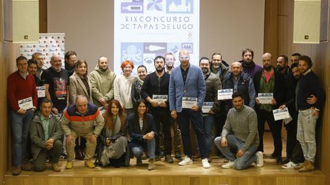 Foto de familia de los finalistas y ganadores