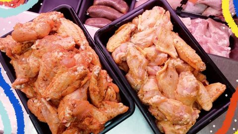 Bandejas de carne de la carnicer�a Padre Aller