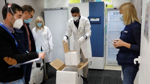 Distribuci�n de las dosis de Pfizer en la planta de Bidafarma de Granada