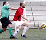 El Ba��as gole� a un Ameixenda que se quej� del arbitraje.