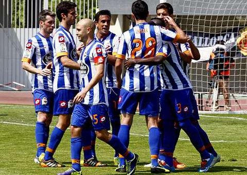 Los deportivistas celebran el gol de Sissoko.