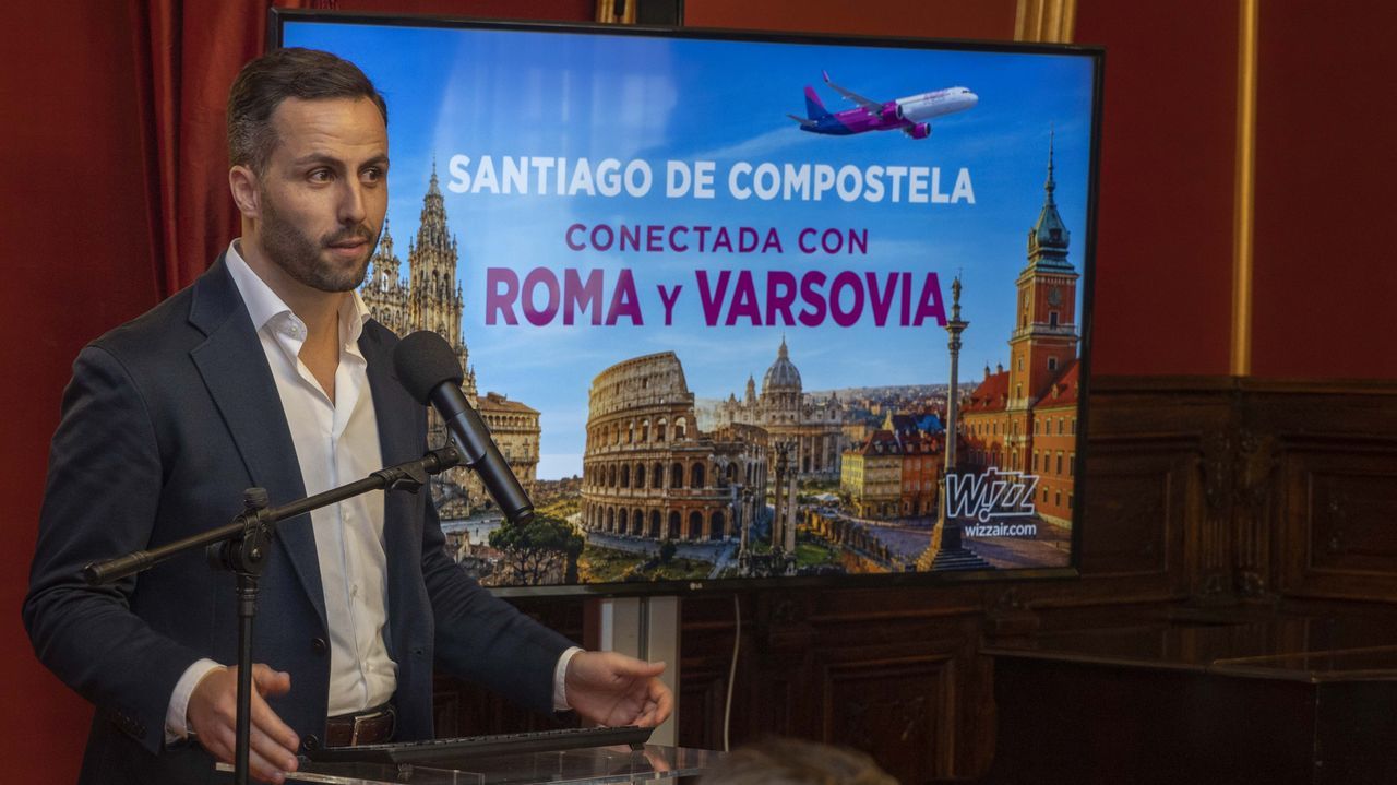 Wizz Air redobla su apuesta por Lavacolla: abre una base y siete rutas, dos de ellas a Roma y Varsovia