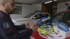 Javier Franco P�rez, miembro del GES de Bri�n y t�cnico sanitario, reconoce que utilizar un desfibrilador es muy sencillo ya que todos los pasos est�n explicados con dibujos