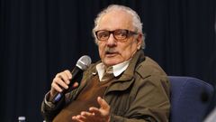 Una imagen de Javier Reverte, durante una conferencia en el Colegio Ap�stol, de Vigo, en el 2018