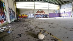Estado do pavill�n deportivo de Bamio
