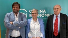 Rafael Pi�era, futuro director de la Cocina Econ�mica, junto a la religiosa Marisela Cueto, actual directora, y Luis Torres, el presidente de la entidad social