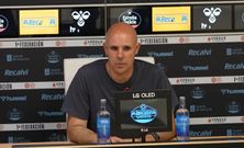 El entrenador del Celta Fortuna, Fredi �lvarez, en su comparecencia posterior al duelo ante el Europa.