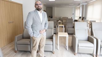 Hadri&aacute;n Su&aacute;rez, el director de Mayores Ponte do Porto.