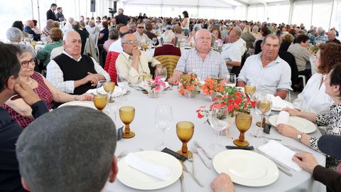 COMIDA DE LOS MAYORES EN PORTO DO SON 2025