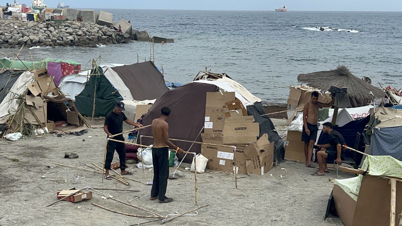 Ceuta pide el «desalojo urgente» de un asentamiento en las inmediaciones de la planta desalinizadora