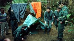 La Guardia Civil descubri� el zulo donde se escondia �Rambo� en unos montes de Xove