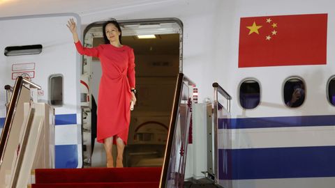 Meng Wanzhou, directora financiera e hija del fundador de Huawei, fue recibida el sbado en Shenzhen con pancartas de bienvenida y canciones patriticas.