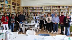 Unha parte dos lectores do club con Rober Cagiao