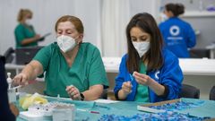 Los equipos de vacunaci�n siguen trabajando en Expocoru�a