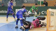 Bruno Saavedra lanza a porter�a en un lance del partido