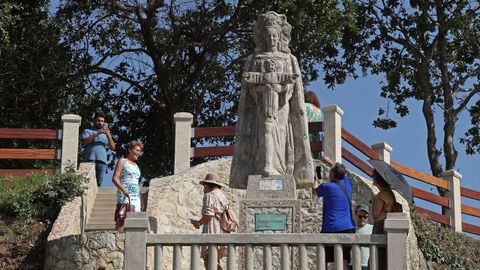 Acto de reposici�n de la escultura de Francisco Asorey de la Virxe da Guadalupe
