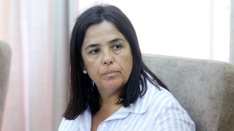 La alcaldesa de Meis, Marta Girldez, solicita colaboracin a la Consellera de Poltica Social