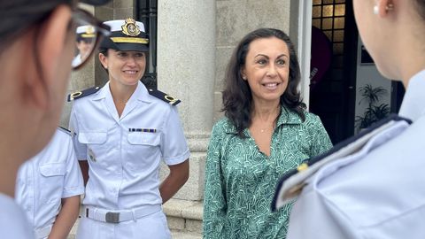 Momento de la recepci�n a los alumnos de la Escuela Naval en el Concello de Mar�n
