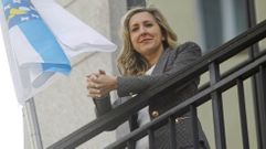 Martina Aneiros, en la terraza de edificio ferrolano de la Xunta, donde tiene su sede la delegaci�n.