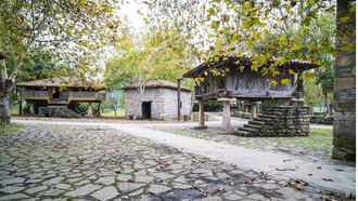 Exterior del Museo del Pueblo de Asturias