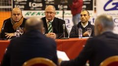 Santiago Freire y Jos Prez (a la derecha), el da que prosper la mocin de censura presentada por PP y NOIA.