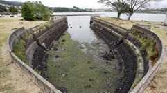Vista del antiguo dique de A Cabana