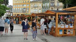 Onte inaugurouse a Feira do Libro de Ribadeo co preg�n de Rodr�guez Baixeras. 