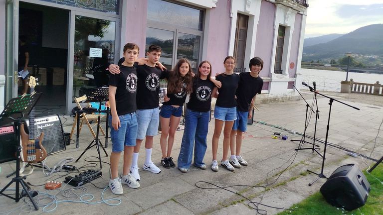 Grupos el�ctricos do Conservatorio viveirense actuaron o d�a que tam�n houbo un concerto do grupo de Corda e outro de Aspanane