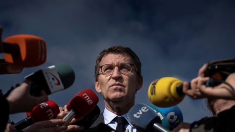 Feij�o insta a Casado a tomar decisiones �complejas� y �urgentes� para sofocar la crisis