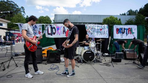 Viernes solidario en el CEIP Marc�n, en Pontevedra