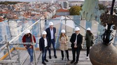 El conselleiro de Cultura visit la torre acompaado por el alcalde de la ciudad, el obispo de Mondoedo-Ferrol y la delegada de la Xunta en la ciudad.