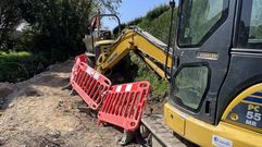 Obras del alcantarillado en el entorno de la Casa do Sear, en Sanxenxo