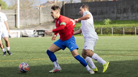 Lance del Cerqueda-Ponteceso disputado en Xavia por la Copa da Costa.