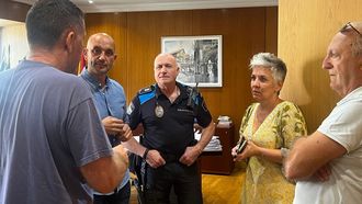 Inma Azor�n, junto a Alejandro Lorenzo, Daniel Rodr�guez y Fernando Cruces, durante el reencuentro celebrado en O Porri�o casi dos a�os despu�s de la dana.