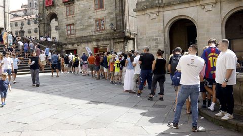 Largas colas para acceder a la Catedral