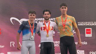 Alejandro Garc�a, segundo, junto al campe�n Hugo Franco y el tercero Ra�l Villar