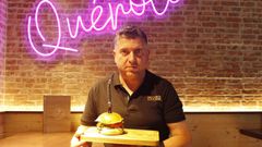 Jos� Luis Falc�n, este viernes en la inauguraci�n de A boa vida en la avenida de A Concordia