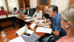 El grupo Mea�o Independiente, en primer t�rmino a la derecha, durante un pleno