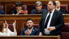 Oriol Junqueras, que se encuentra en prisi�n provisional, jura o promete su cargo