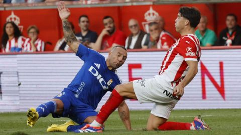 Derbi asturiano entre el Real Sporting de Gijon y el Real Oviedo