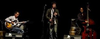 Roberto Somoza Jazz Band acompa�ar� a la Banda de M�sica hoy al mediod�a en una actuaci�n conjunta en el Teatro Principal.