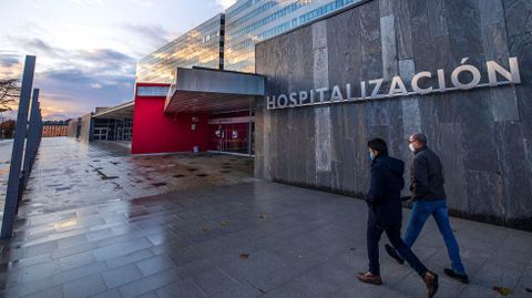 Imagen de la entrada principal al Hospital Universitario Central de Asturias (HUCA) de Oviedo