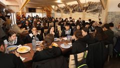 Coicidiendo con la Festa do Mexill�n, el Campeonato Gallego tambi�n dio ambiente a bares de San Cibrao.