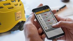 Un m�vil mostrando los datos de los EPI le�dos mediante una etiqueta NFC