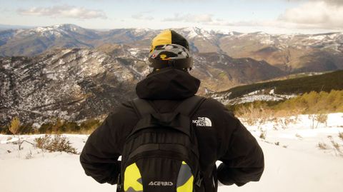 Con raquetas de nieve&nbsp;por las alturas de O Courel